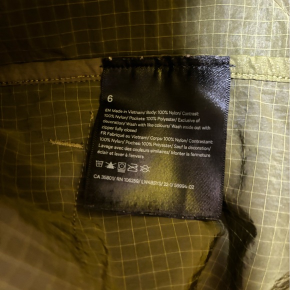 Lululemon•Ripstop Relaxed-Fit Jacket•Hooded Water Proof Cinch Waist•Green•NWOT•6 - Picture 6 of 16